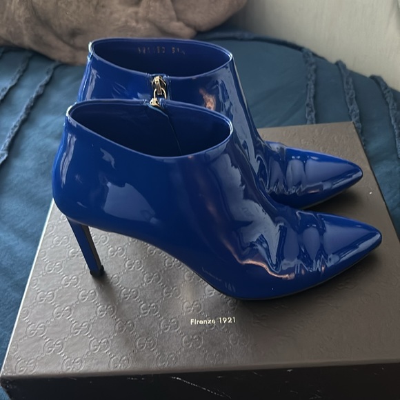 Gucci bright blue patent leather bootie - Picture 2 of 4